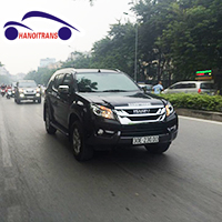 Cho thuê xe tháng 7 chỗ Isuzu M-uX